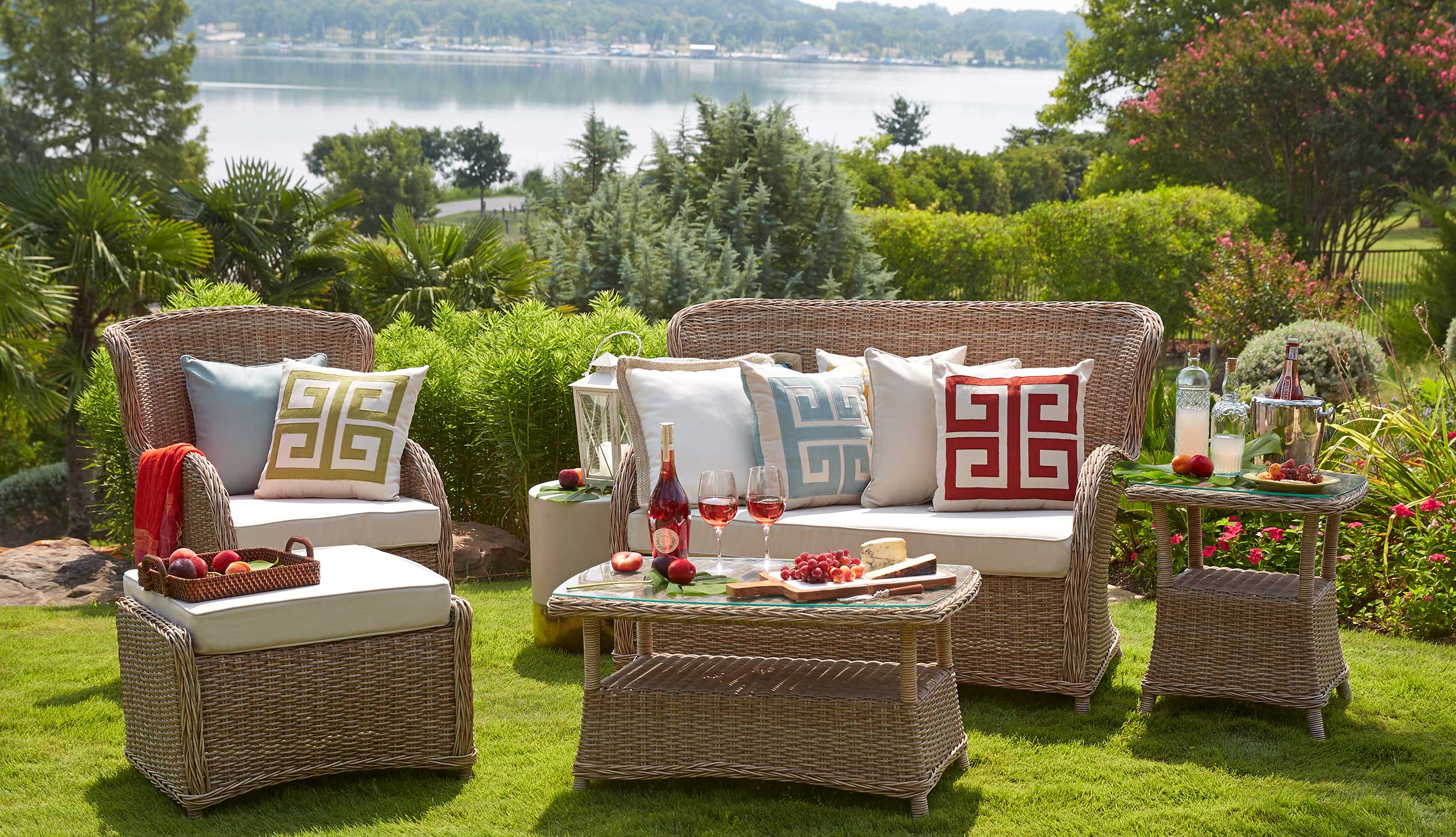 Capella_Island_Seating_PKG_07_31_14